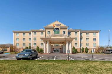 Comfort Inn & Suites Denison - Lake Texoma