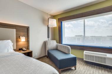 Holiday Inn Express & Suites - Denton South an IHG Hotel