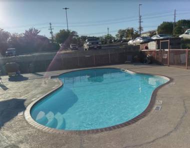 Windcrest Inn and Suites