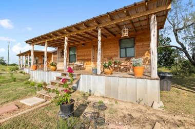 HR Cabin 4 - The Sunflower Cottage