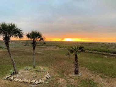 Get Ready to Escape to Beach Paradise-Welcome to Casa Del Sol!