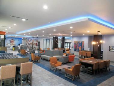 La Quinta Inn & Suites by Wyndham Frisco