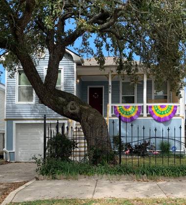 A Bended Oak Bungalow