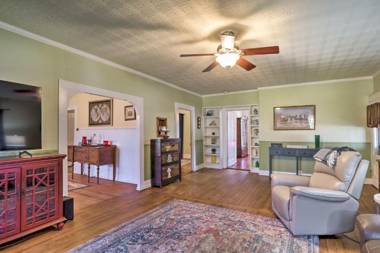 Charming Georgetown Home - Walk to Downtown!
