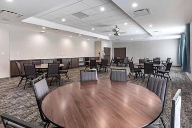 Staybridge Suites - Dallas - Grand Prairie an IHG Hotel