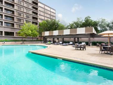 DoubleTree by Hilton Hotel & Suites Houston by the Galleria