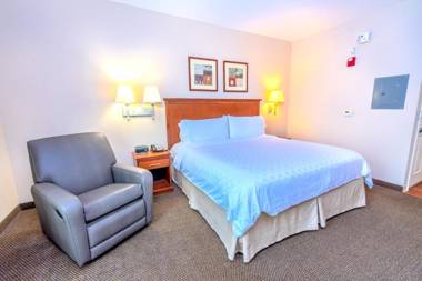 Candlewood Suites Houston I-10 East an IHG Hotel