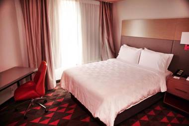 Holiday Inn Houston Hobby Airport an IHG Hotel