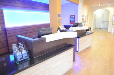 Fairfield Inn & Suites Houston Hobby Airport