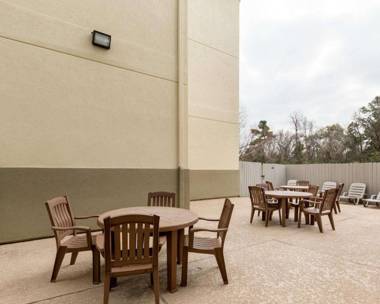 Comfort Suites Bush Intercontinental Airport