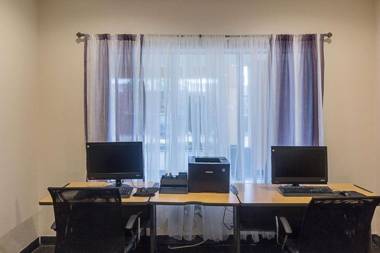 Quality Inn & Suites West Chase