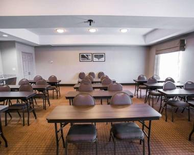 Restwell Inn & Suites I-45 North