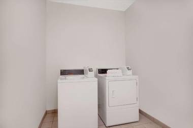 Days Inn & Suites FM 1960 Houston