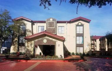 Red Roof Inn & Suites Houston - Hobby Airport