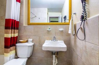 Rodeway Inn & Suites Medical Center