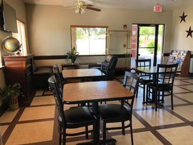 Super 8 by Wyndham Houston/I-10/Federal Road