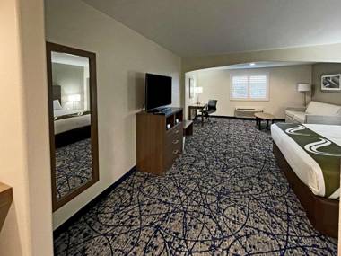 Quality Suites Houston Hobby Airport