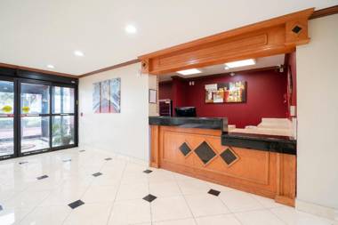 OYO Townhouse Houston Airport North