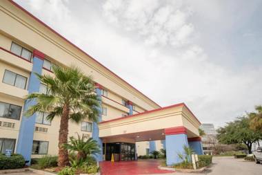 OYO Townhouse Houston Airport North