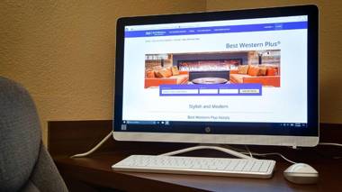 Best Western Plus Sam Houston Inn & Suites