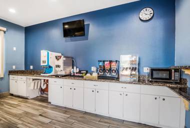 Scottish Inns & Suites IAH Airport-Beltway 8