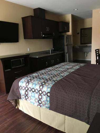 Americas Best Value Inn - FM 529