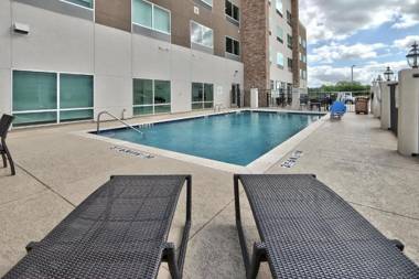 Holiday Inn Express & Suites - Houston East - Beltway 8 an IHG Hotel