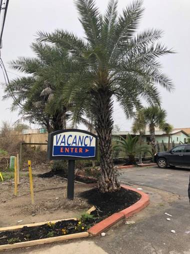 Travel Inn & Suites