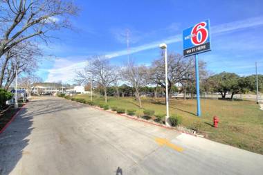 Motel 6-Kerrville TX