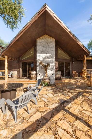 Guadalupe Bluff Log Cabin