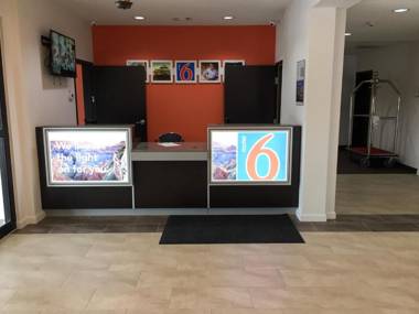 Motel 6-Texas City TX - I-45 South