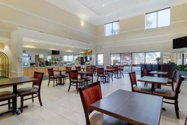 Comfort Suites La Porte