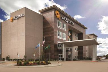 La Quinta Inn & Suites by Wyndham Lewisville