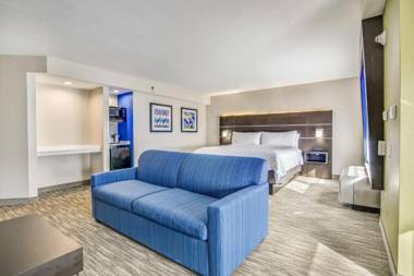 Holiday Inn Express & Suites Longview North an IHG Hotel