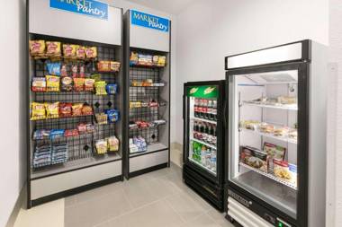 Days Inn & Suites by Wyndham Lubbock Medical Center