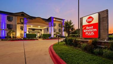 Best Western Plus Mansfield Inn and Suites