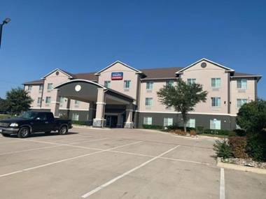 Executive Inn & Suites