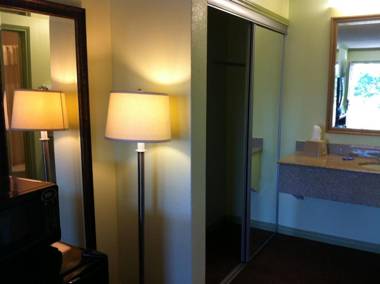 Victorian Inn Midland