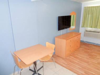 HomeTowne Studios Midland