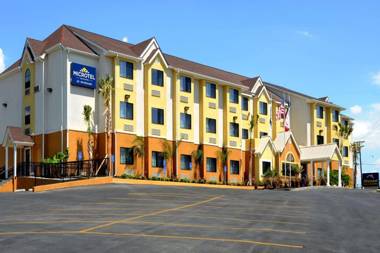 Microtel Inn & Suites by Wyndham New Braunfels I-35