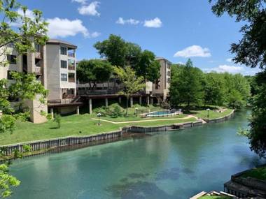 Inverness Condos Comal River IC 216