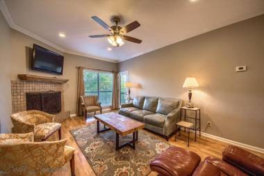 The Float Inn 3 CW B209