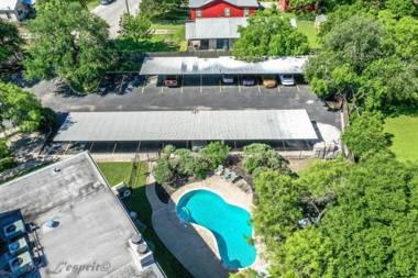 Seele Street River Retreat SS B11