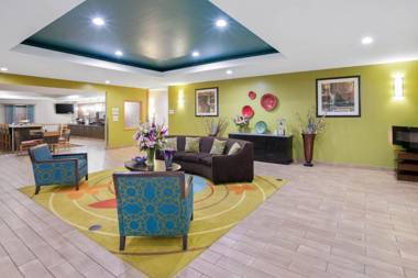 La Quinta Inn and Suites by Wyndham Paris