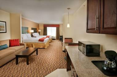 Holiday Inn Express Hotel and Suites Pearsall an IHG Hotel