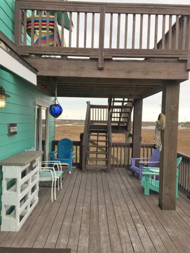 Pelicans Place LCV23