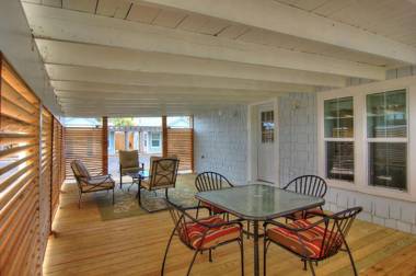 Hurricane Harbour SS523H