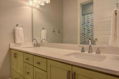 Coastal Charm 258 HI