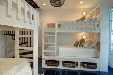 One Particular Harbor 119 FI