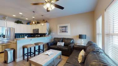 CDR109 Salt Therapy 3 bedroom 3 bath Newly Remodeled BEACH home with Shared POOL